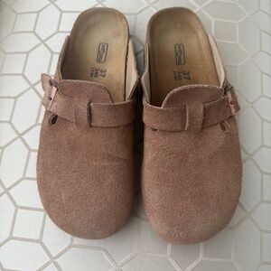 Boston Birkenstocks size 37